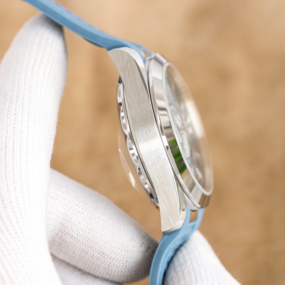 Seamaster Aqua Terra 150M 43 mm, steel on rubber strap(1:1 replica)