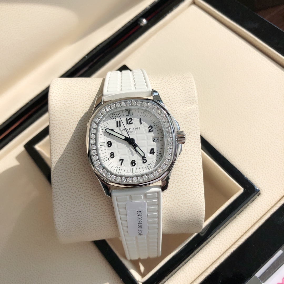 Fake Patek Philippe Replica Watch Aquanaut Ladies Stainless Steel Composite 5067A-024 TWF(1:1 replica)