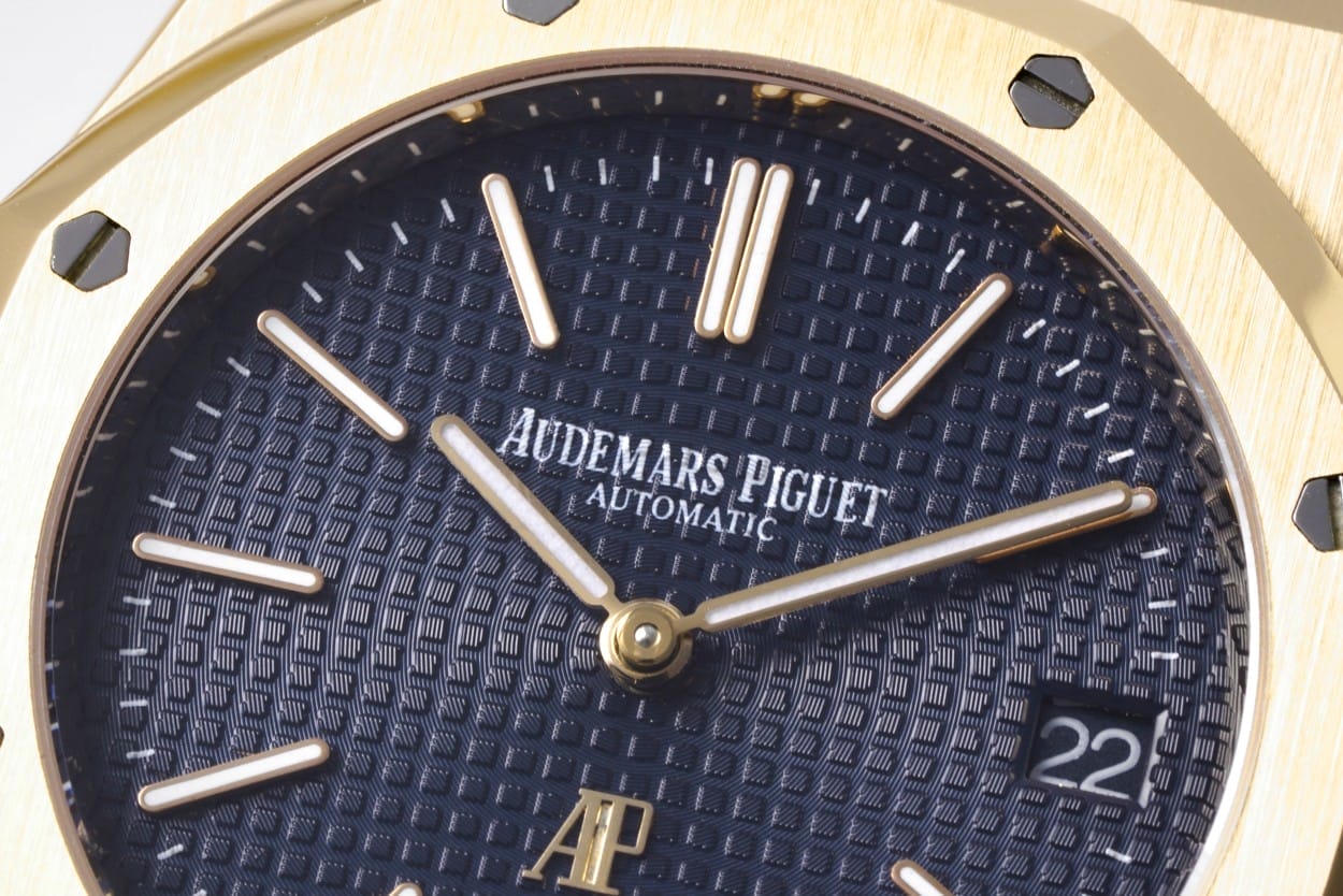 Audemars Piguet Replica Watch Royal Oak Extra-Thin Yellow Gold Blue Index 39mm Yellow Gold Bracelet 15202BA.OO.1240BA.01-BFV2(1:1 replica)