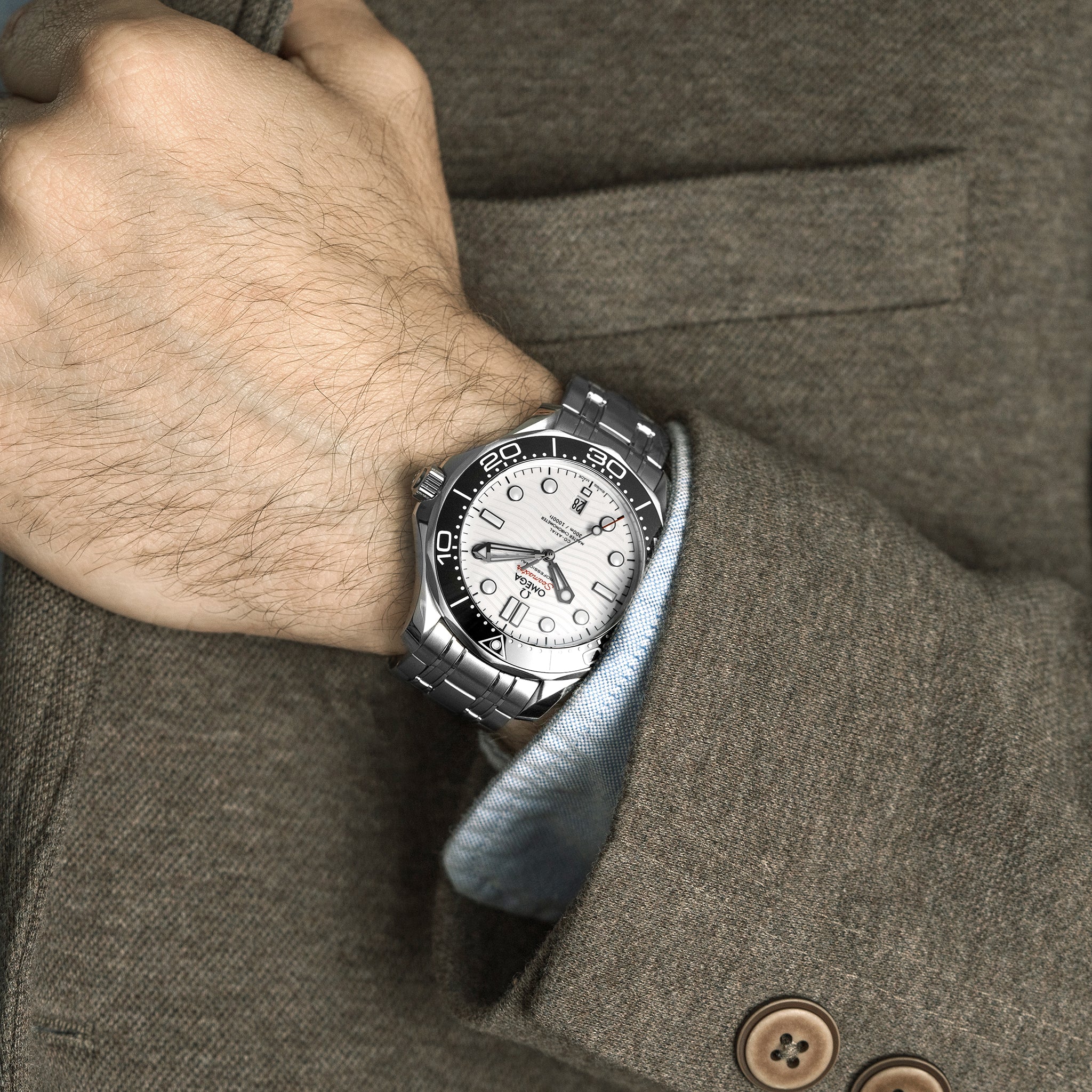 Seamaster Diver 300M Co-Axial Master Chronometer 42mm White Dial On Bracelet(1:1 replica)