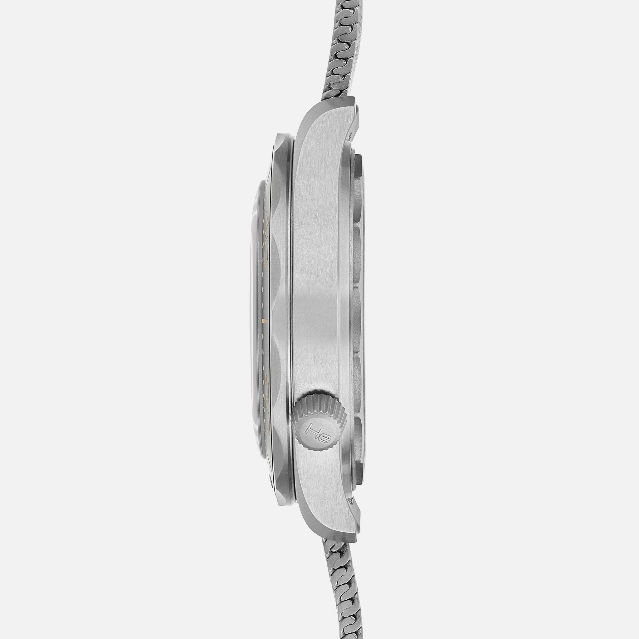 Seamaster Diver 300M Co-Axial Master Chronometer 42mm Titanium 007 Edition On Bracelet(1:1 replica)