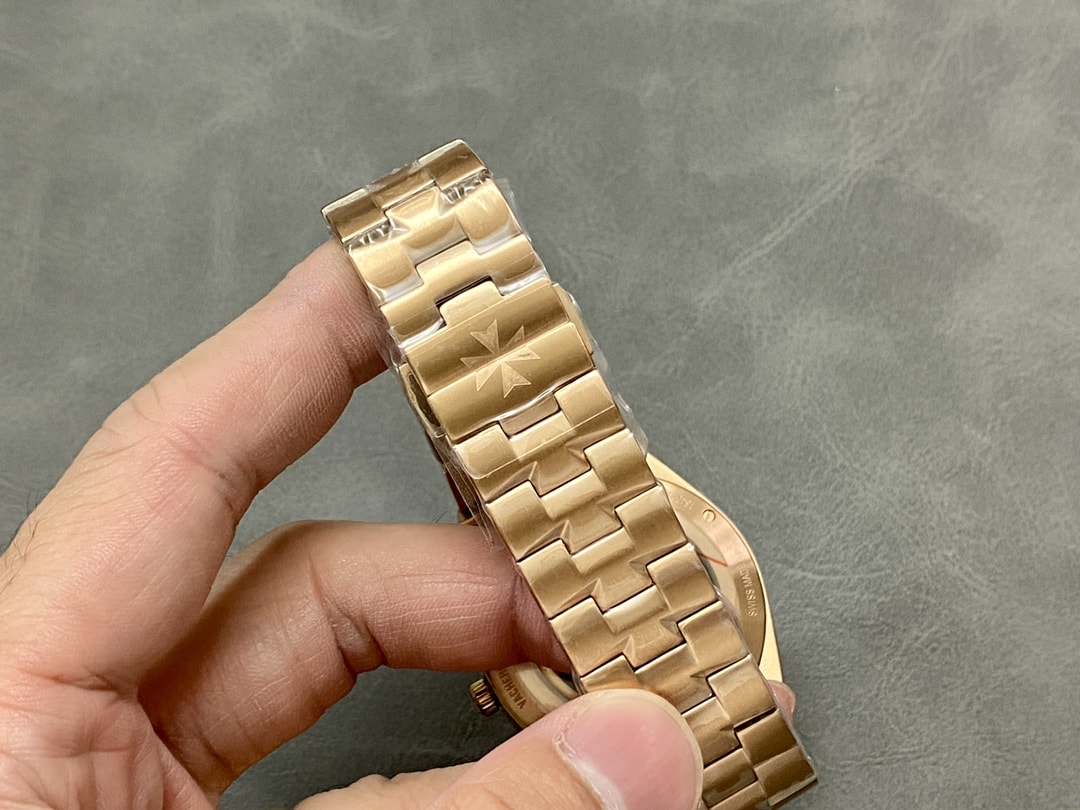 Fake Vacheron Constantin Replica Watch Overseas perpetual calendar ultra-thin skeleton Boutique Exclusive 41.5 MM PINK GOLD 4300V/220R-B642(1:1 replica)
