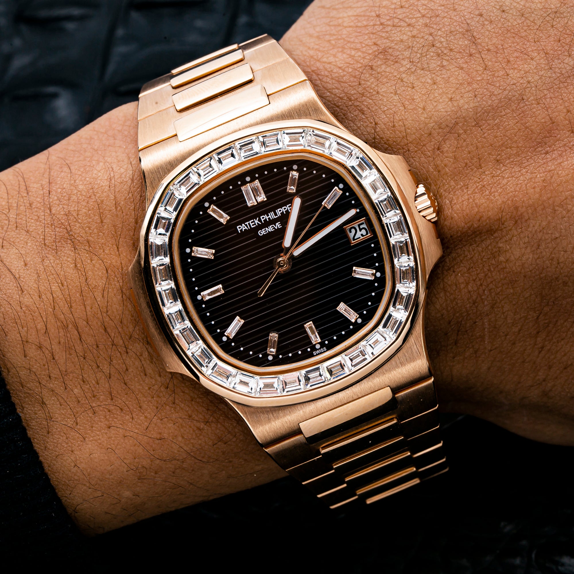 Patek Philippe Nautilus 5711 40MM Black Diamond Dial With Rose Gold Bracelet(1:1 replica)