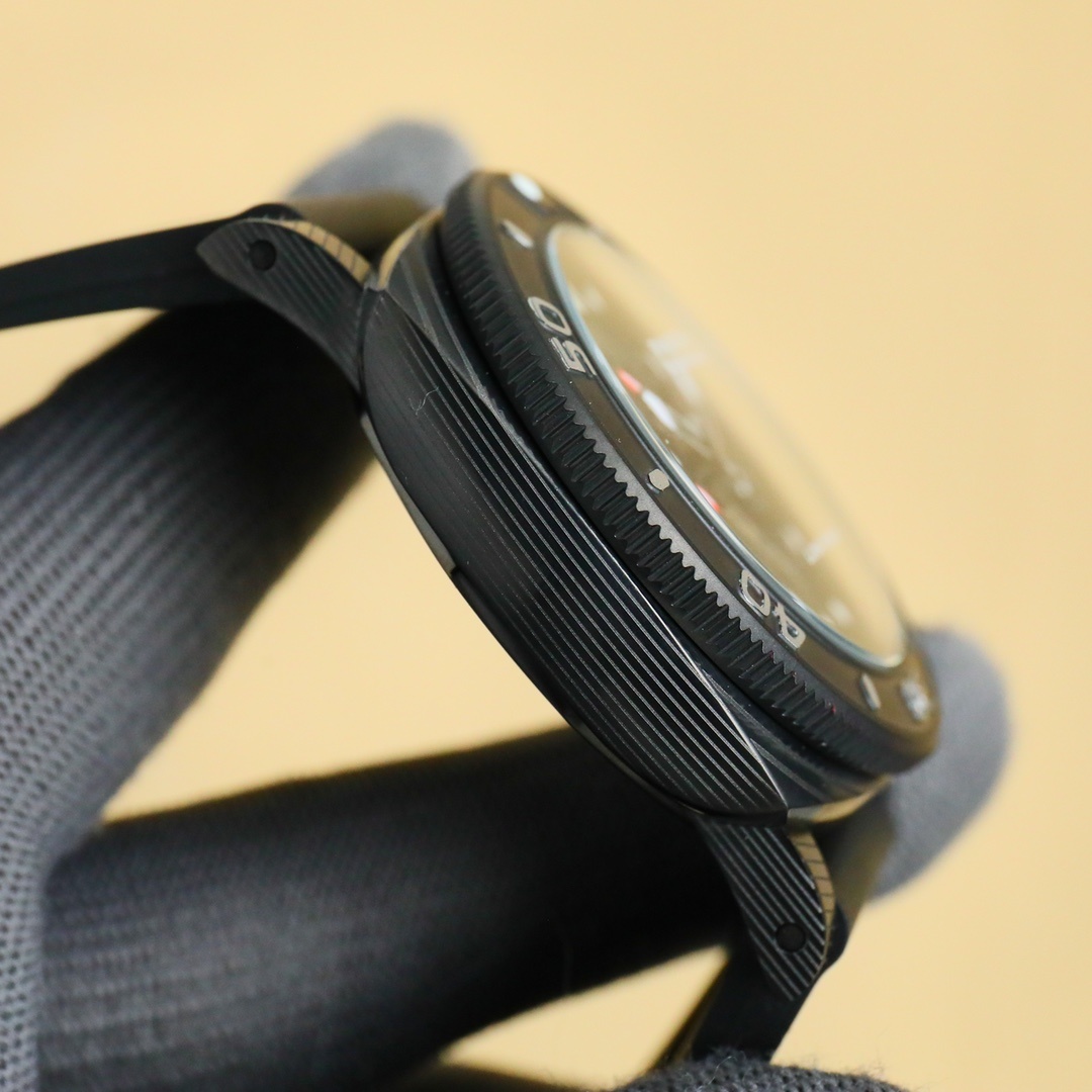 Panerai SUBMERSIBLE BMG-TECH™ ─ 47mm(1:1 replica)