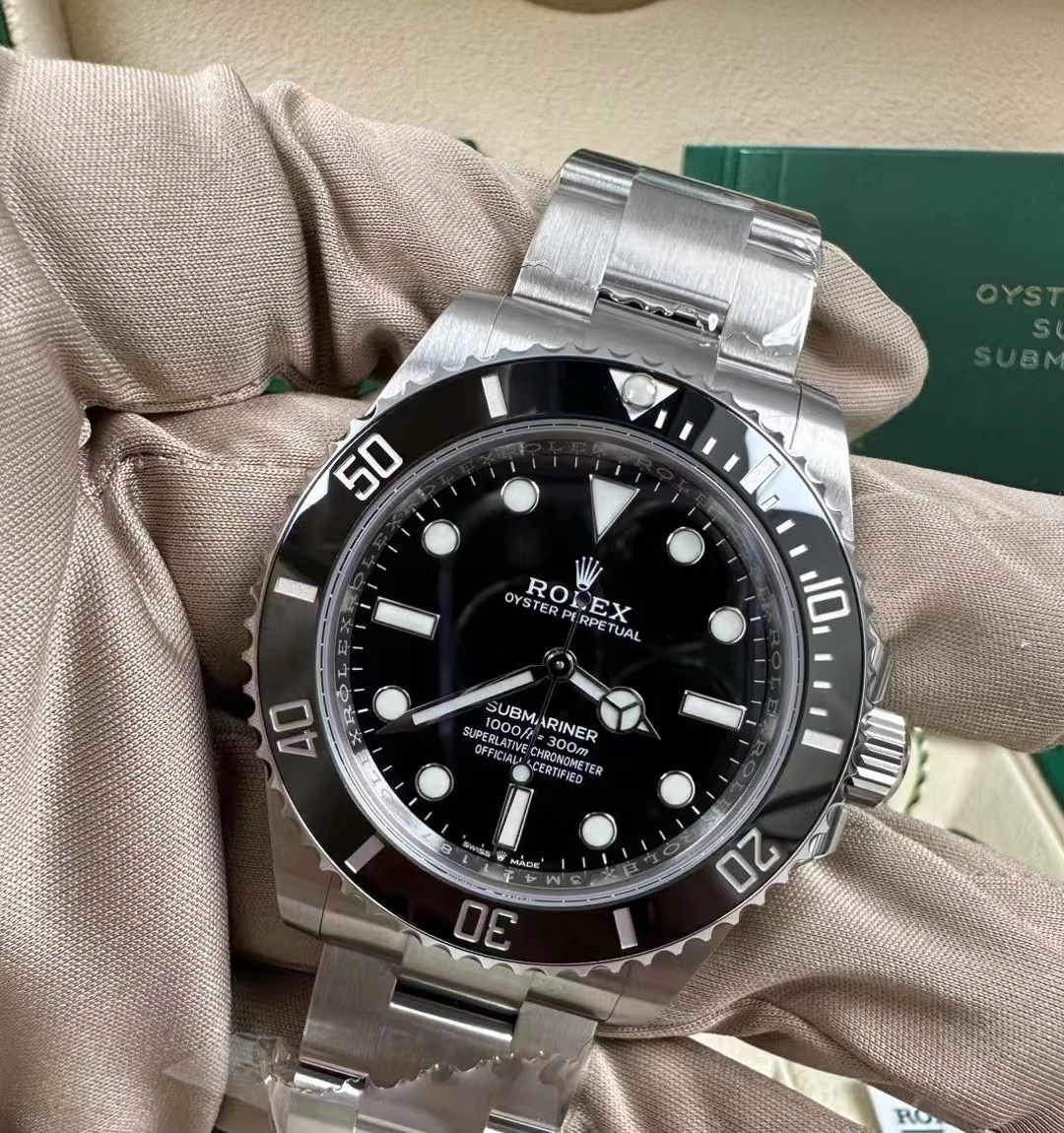 Rolex Submariner Series 114060-0002 40 mm black dial(1:1 replica)