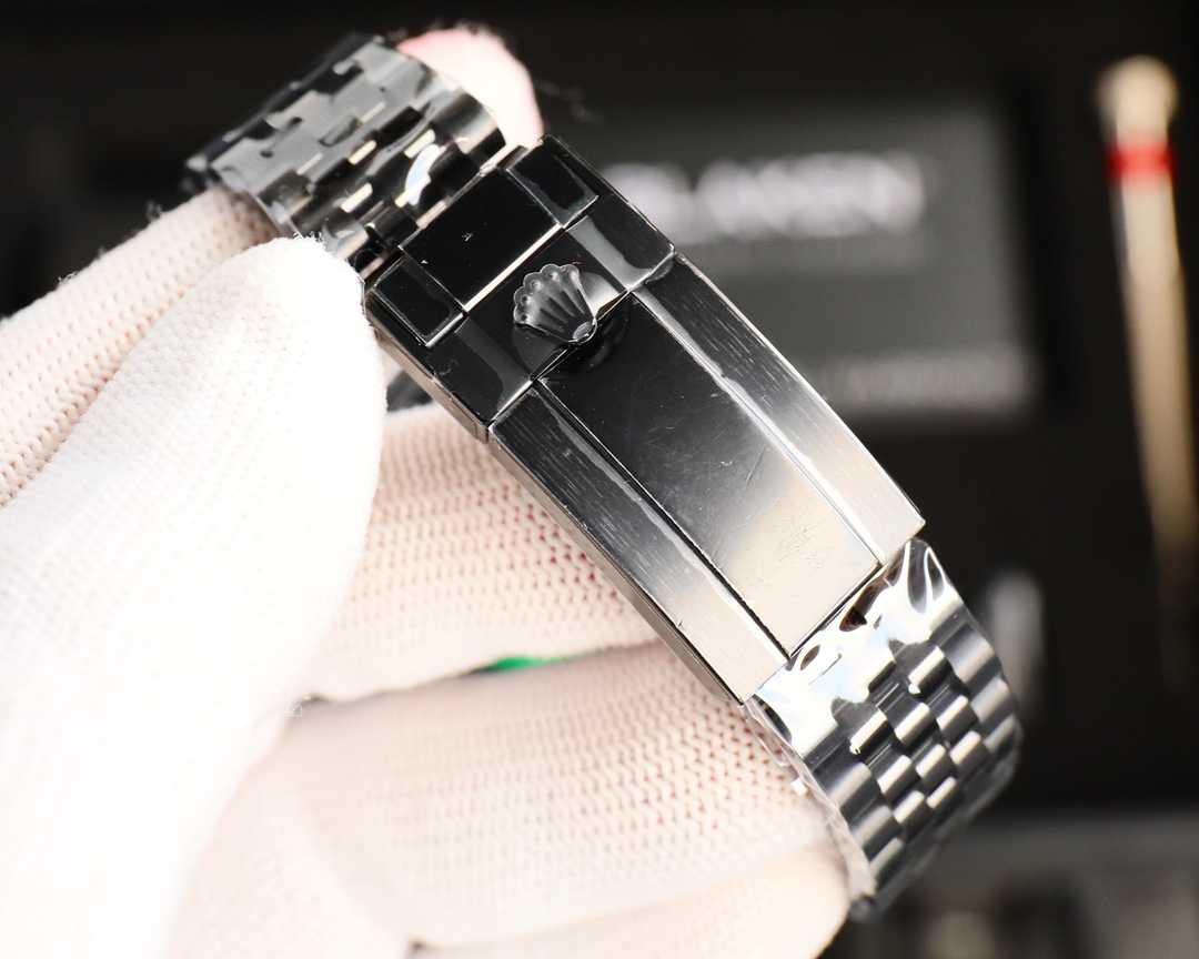 Rolex Dark Legend Submariner - DLC Black Finish - 40MM - Cyan(1:1 replica)