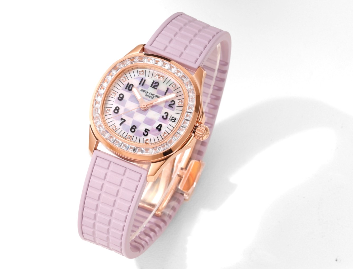 Fake Patek Philippe Replica Watch Aquanaut Luce Haute Joaillerie Rose Gold Diamonds Mother of Pearl Beige Diamond Dial 5072R-001 TC(1:1 replica)