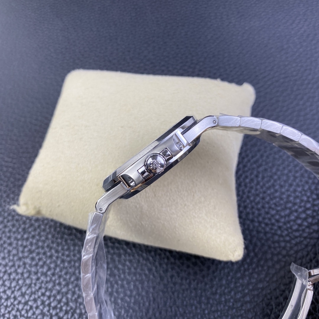 Fake diamond watch Patek Philippe Replica Nautilus Date Sweep Seconds White Gold/Diamonds Dial & Bezel 5719/10G-010 TWF(1:1 replica)