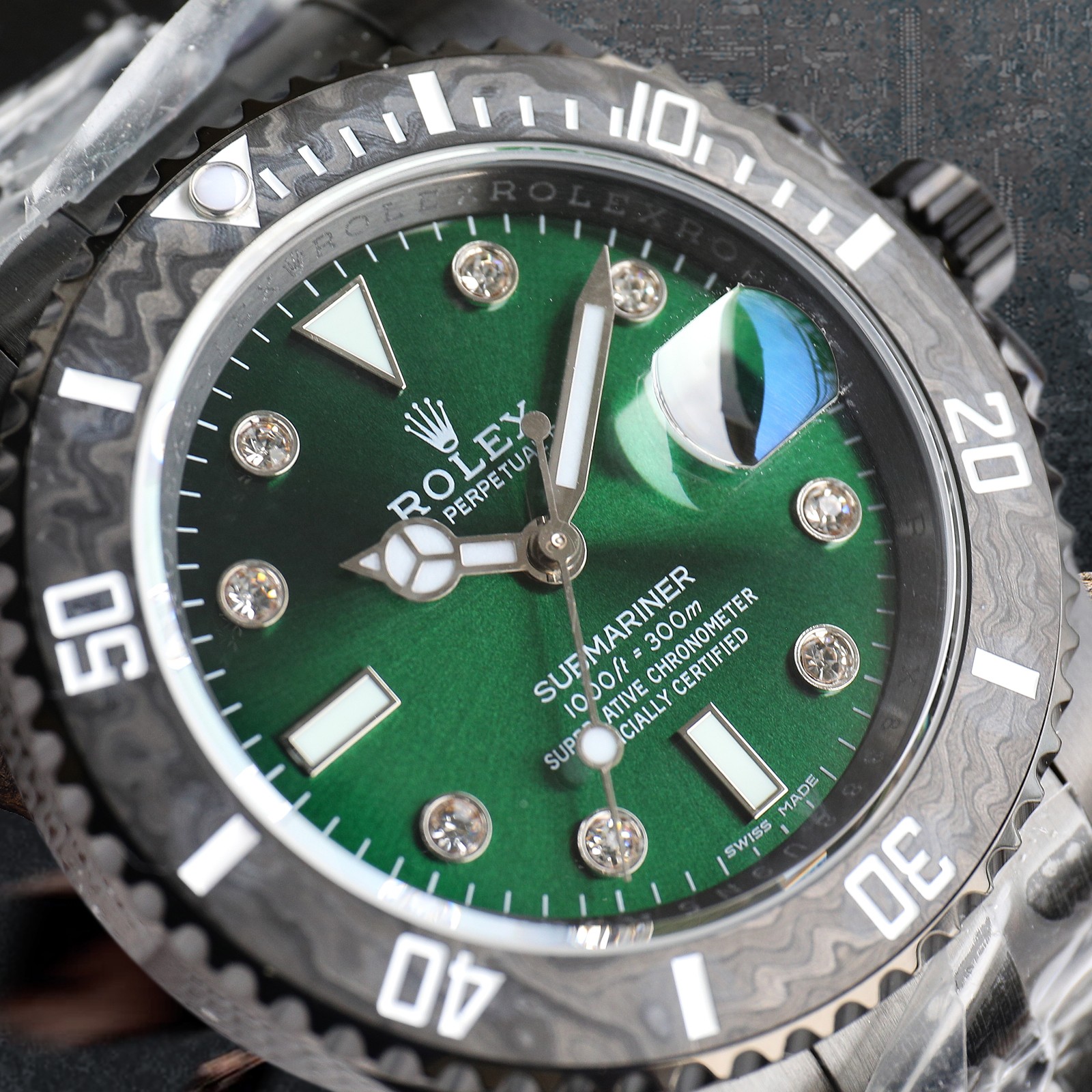 ROLEX Rolex Customized Submariner-Diamond Dial-Carbon Fiber Bezel-Black Green(1:1 replica)