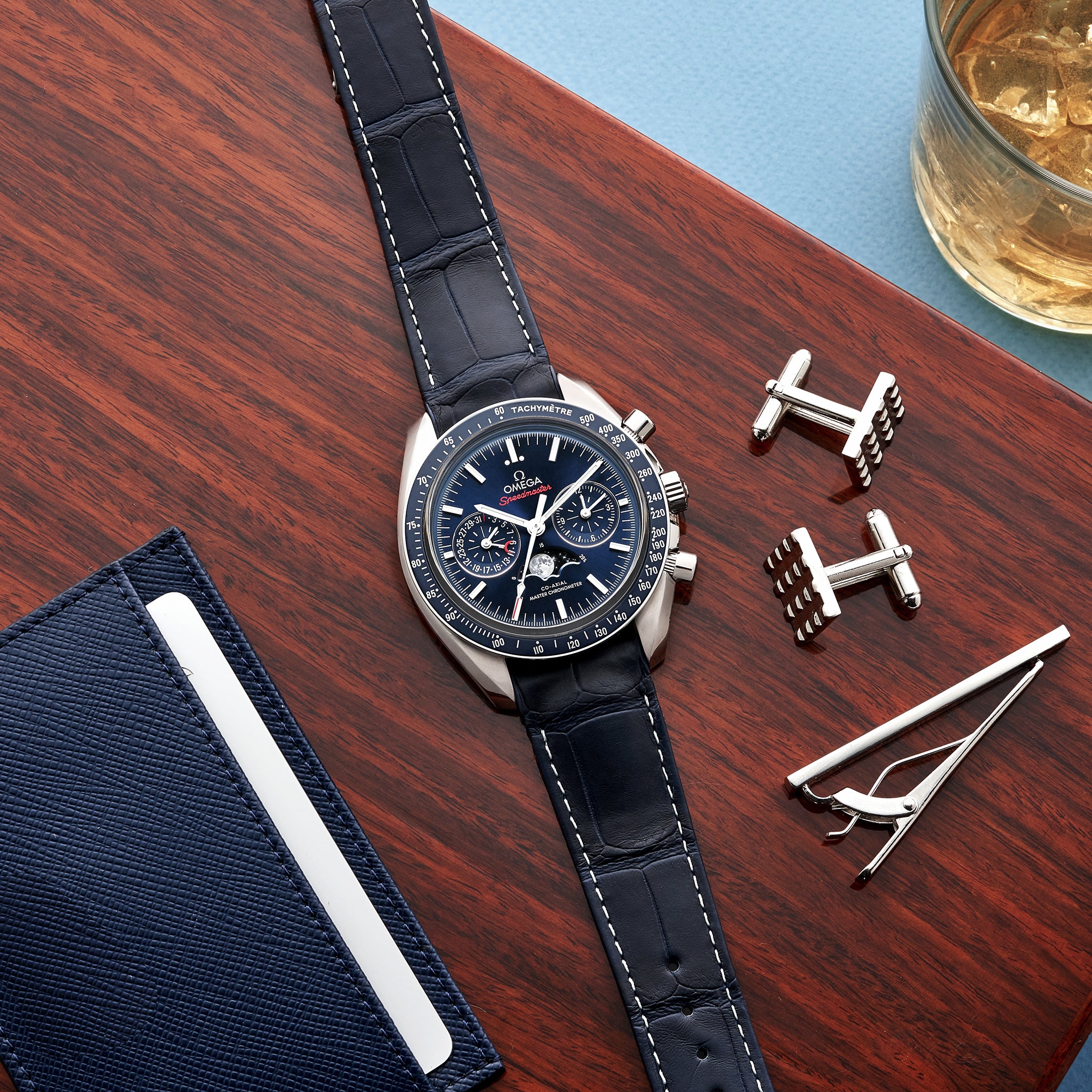 Speedmaster Moonwatch Co-Axial Master Chronometer Moonphase Chronograph 44.25mm Blue Dial(1:1 replica)