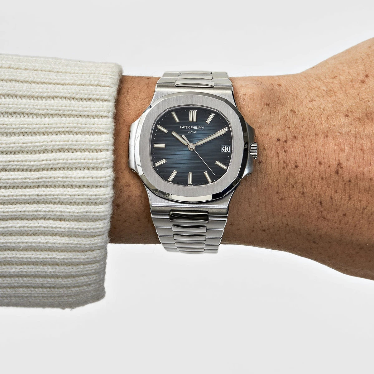 Patek Philippe Nautilus Blue Dial Stainless Steel Men's Watch 5711/1A-010(1:1 replica)