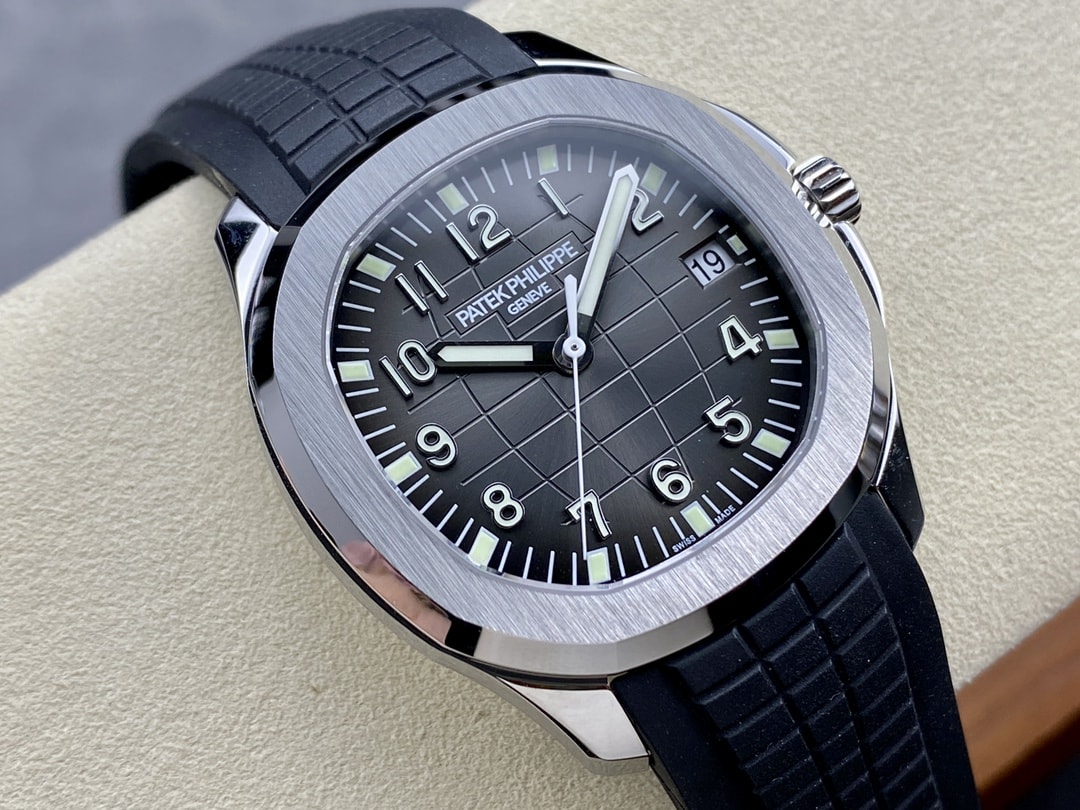Fake Patek Philippe Replica Watch Aquanaut Date Sweep Seconds Stainless Steel Black Dial 5167A-001 3KF(1:1 replica)