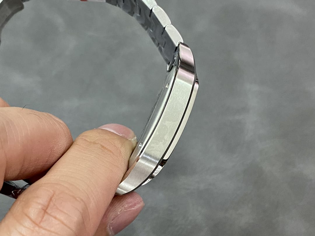 Fake cartier watch Santos large model mechanical movement Silver Dial Stainless Steel WSSA0018 BVF(1:1 replica)