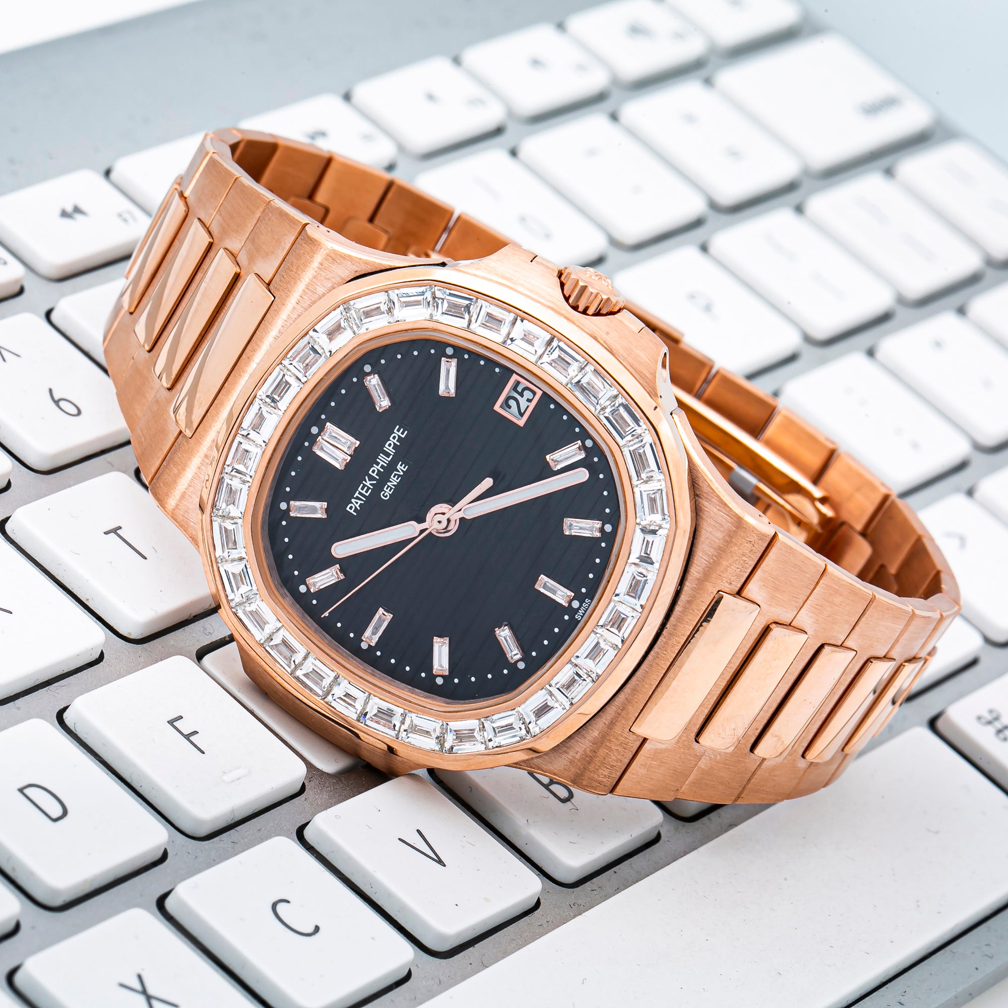 Patek Philippe Nautilus 5711 40MM Black Diamond Dial With Rose Gold Bracelet(1:1 replica)