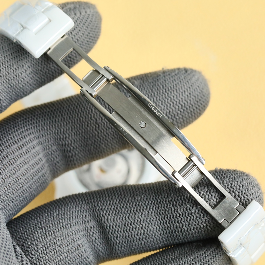 New Super Ceramic - Chanel J12 33mm watch! Goddess Welfare - White(1:1 replica)