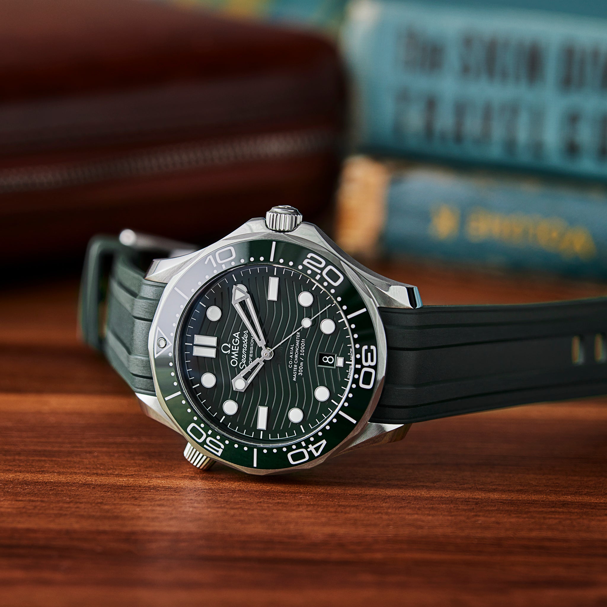 Seamaster Diver 300M Co-Axial Master Chronometer 42mm Green Dial On Rubber Strap(1:1 replica)