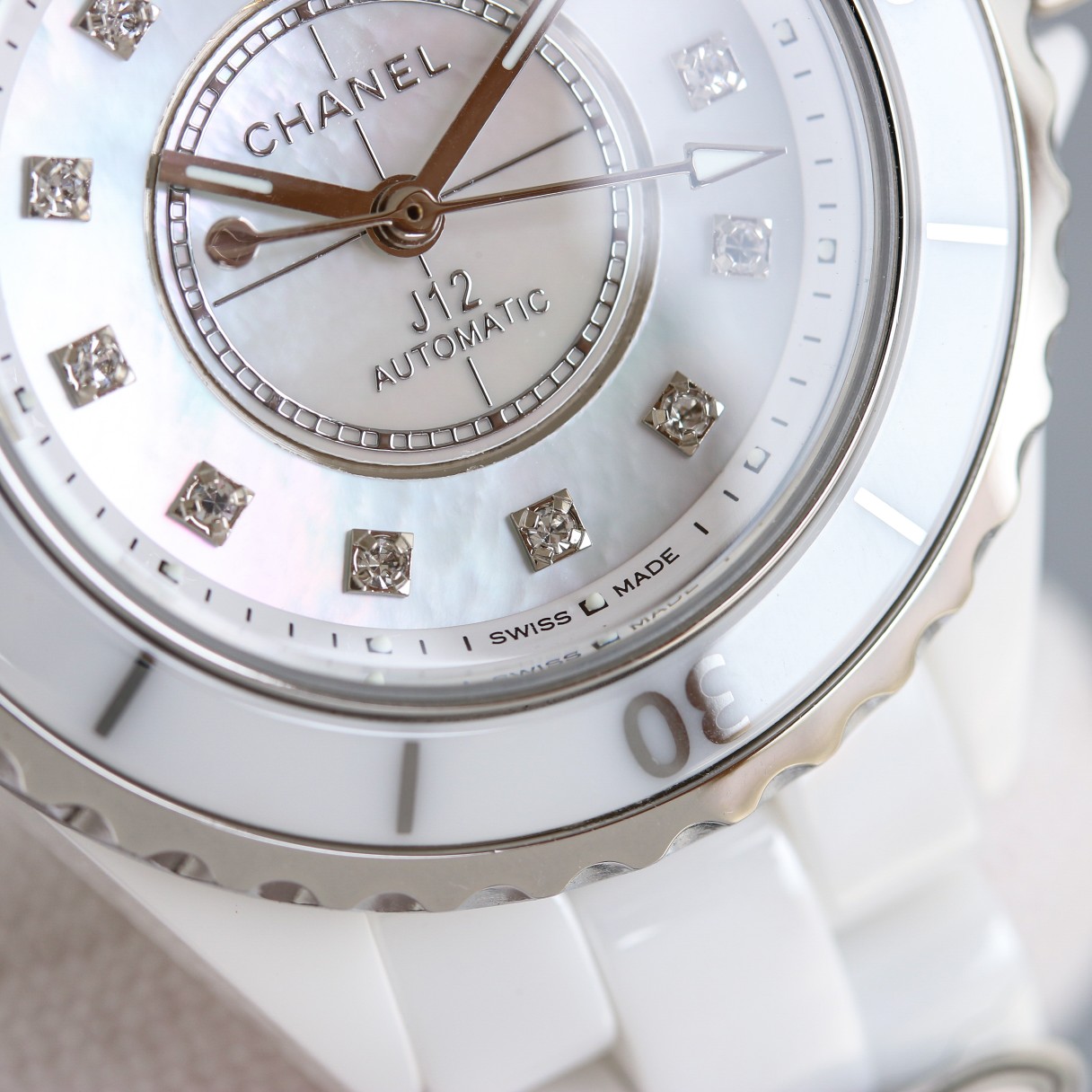 CHANEL J12 33mm - Ceramic - Diamonds(1:1 replica)