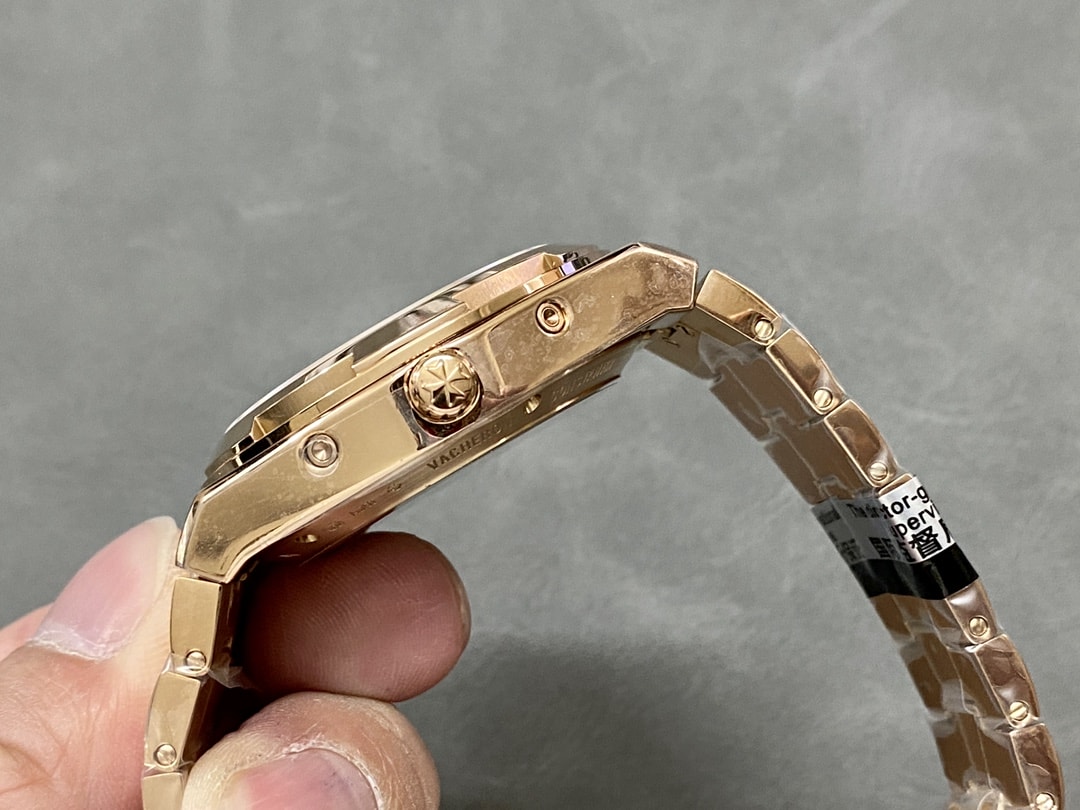 Fake Vacheron Constantin Replica Watch Overseas perpetual calendar ultra-thin skeleton Boutique Exclusive 41.5 MM PINK GOLD 4300V/220R-B642(1:1 replica)