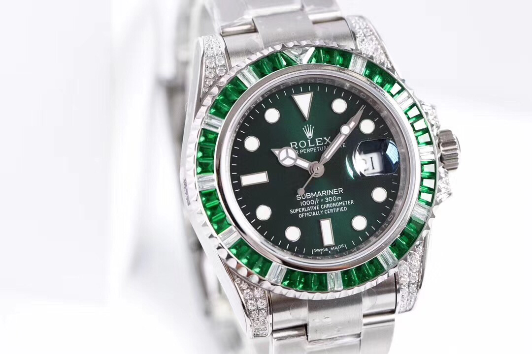 Rolex Submariner Customized with Diamonds - Green Diamonds - 40MM(1:1 replica)