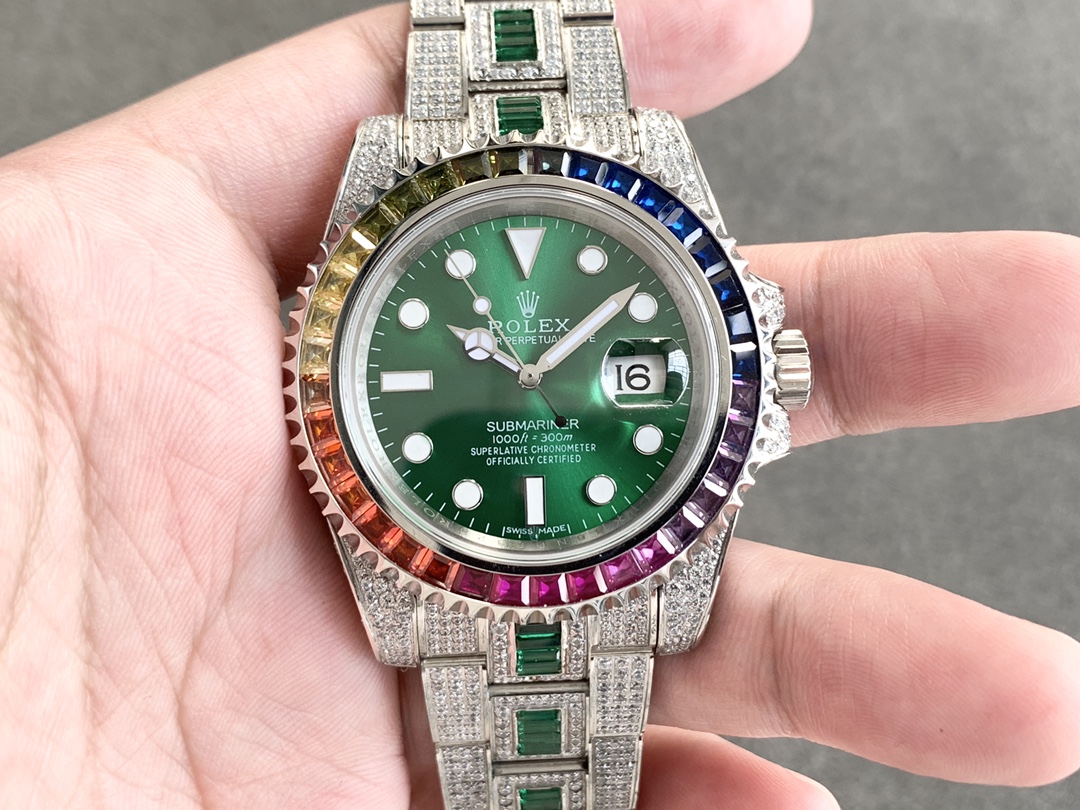 Rolex Submariner Special Edition with diamonds - Green iridescent diamonds - All diamonds - 40 mm(1:1 replica)
