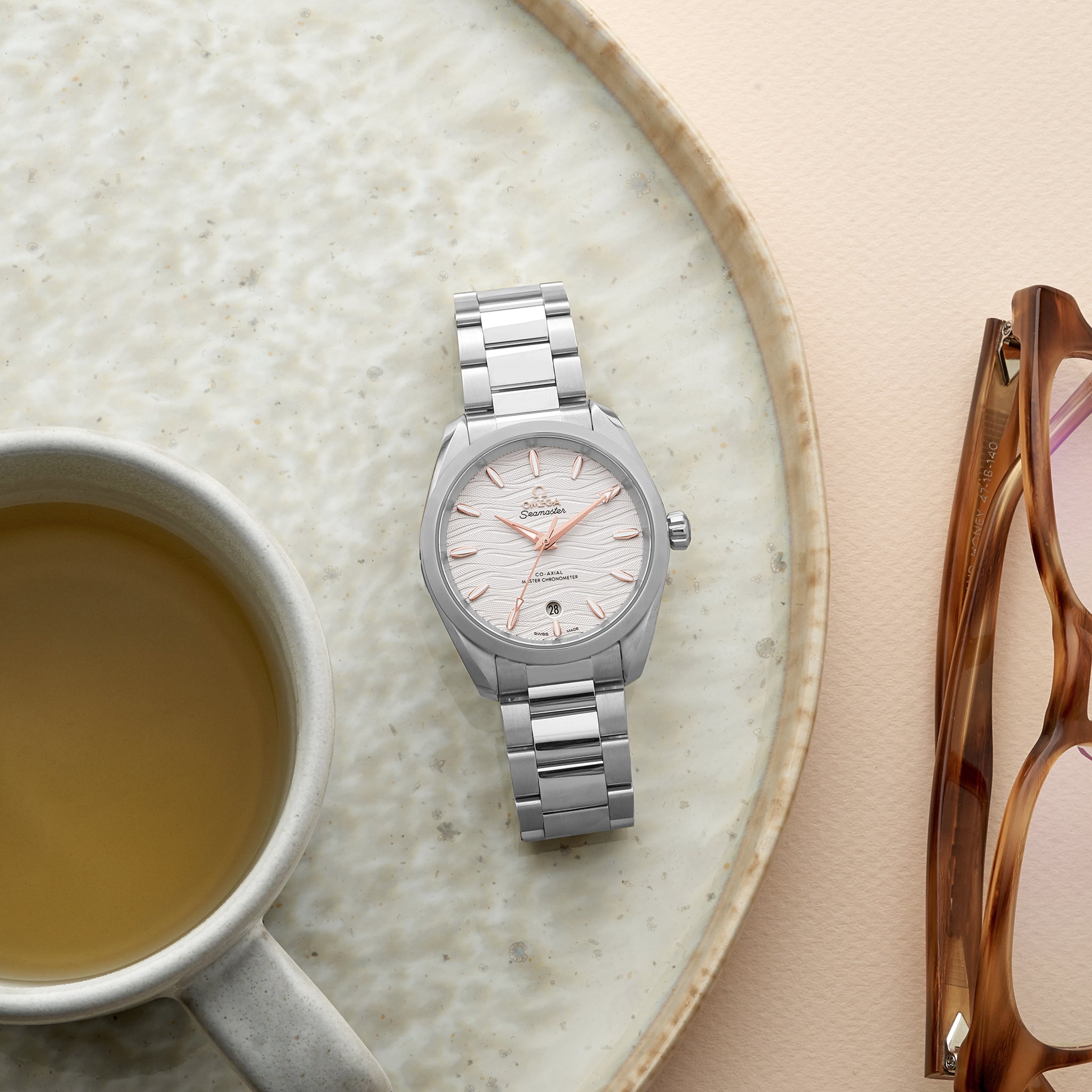 Seamaster Aqua Terra 150M Co-Axial Master Chronometer 38mm White Dial With Gold Accents(1:1 replica)