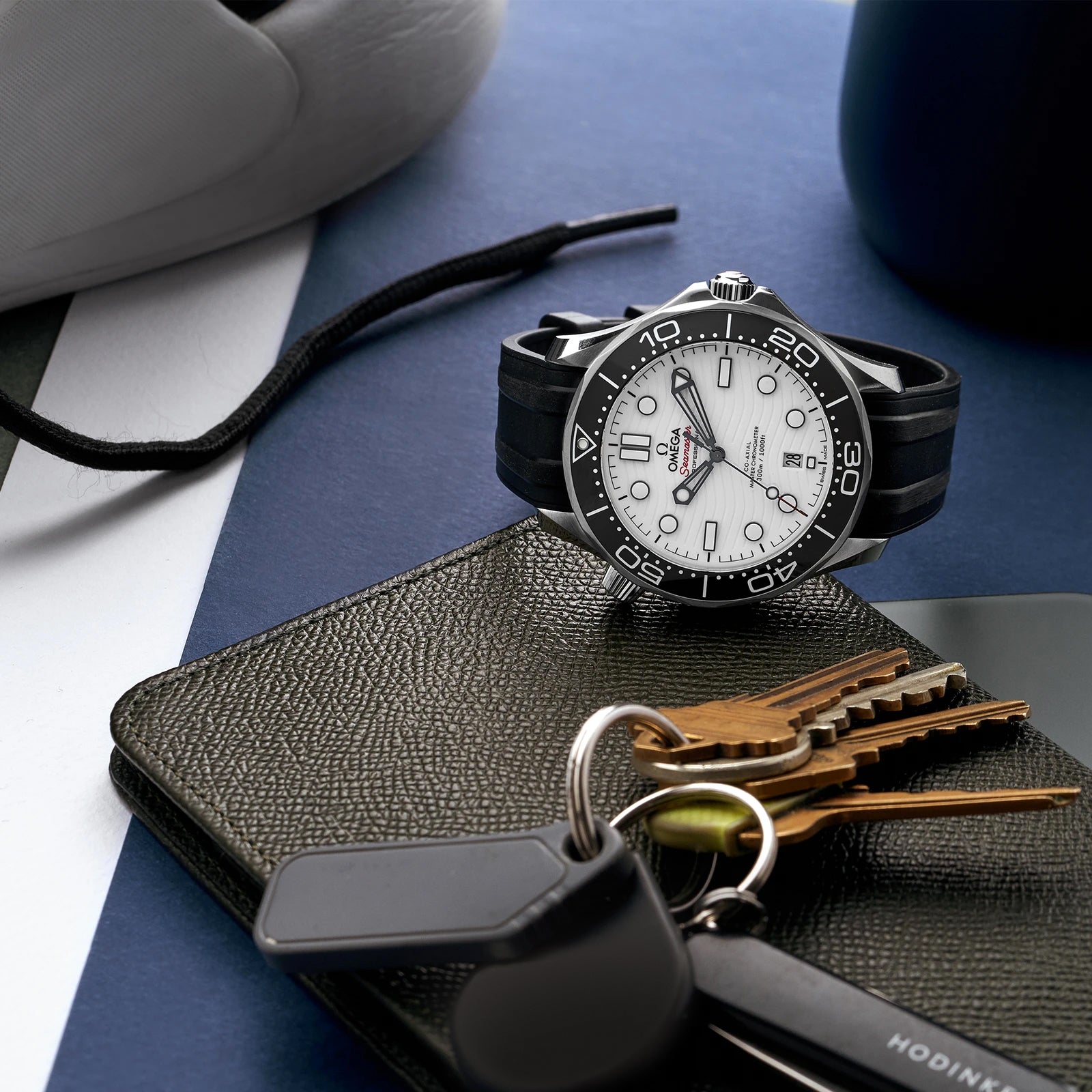 Seamaster Diver 300M Co-Axial Master Chronometer 42mm White Dial On Rubber Strap(1:1 replica)