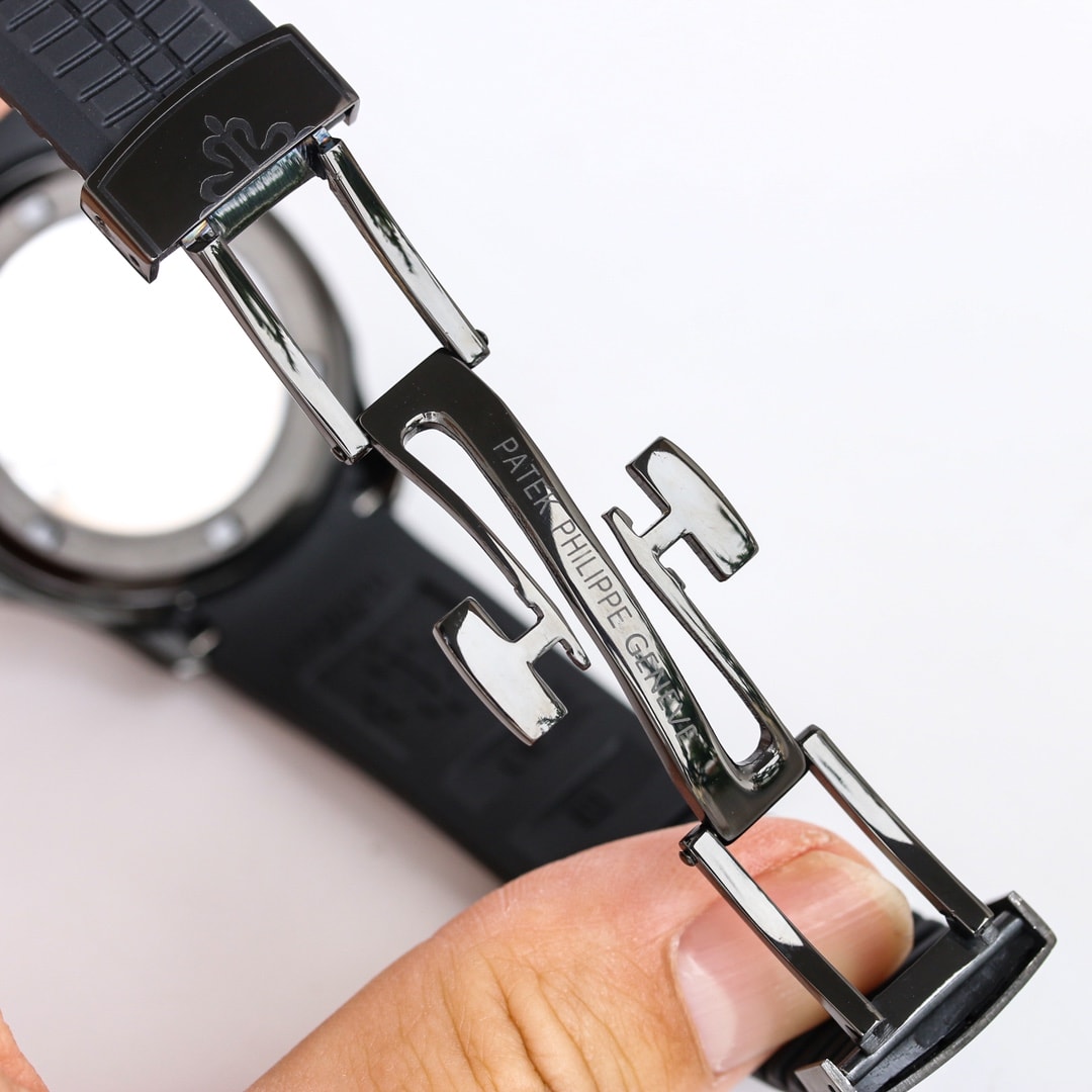 Fake Patek Philippe Replica Watch Aquanaut Limited Edition Black DLC-PVD(1:1 replica)