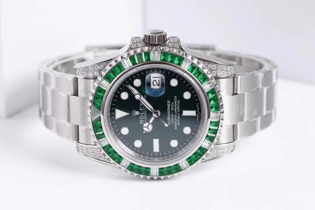 Rolex Submariner Customized with Diamonds - Green Diamonds - 40MM(1:1 replica)