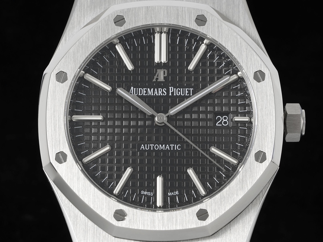 Audemars piguet Royal Oak Series 15400ST.OO.1220ST.01(1:1 replica)