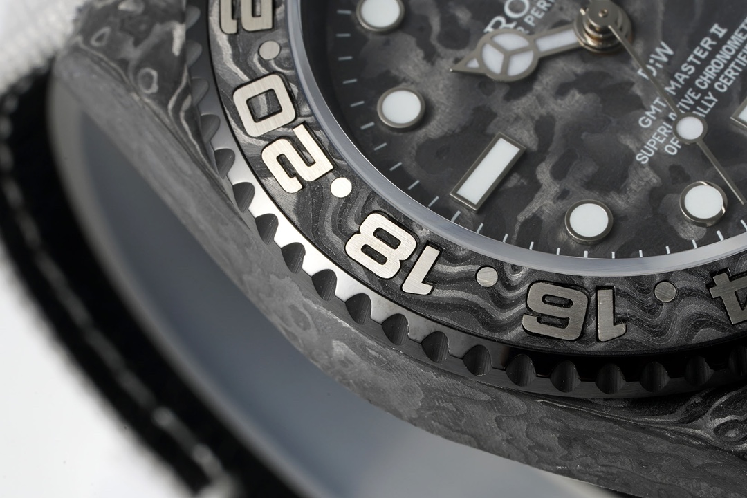 Diw New Rolex Ultra Limited Edition GMT-MASTER II - Carbon Fiber - Black Graffiti(1:1 replica)