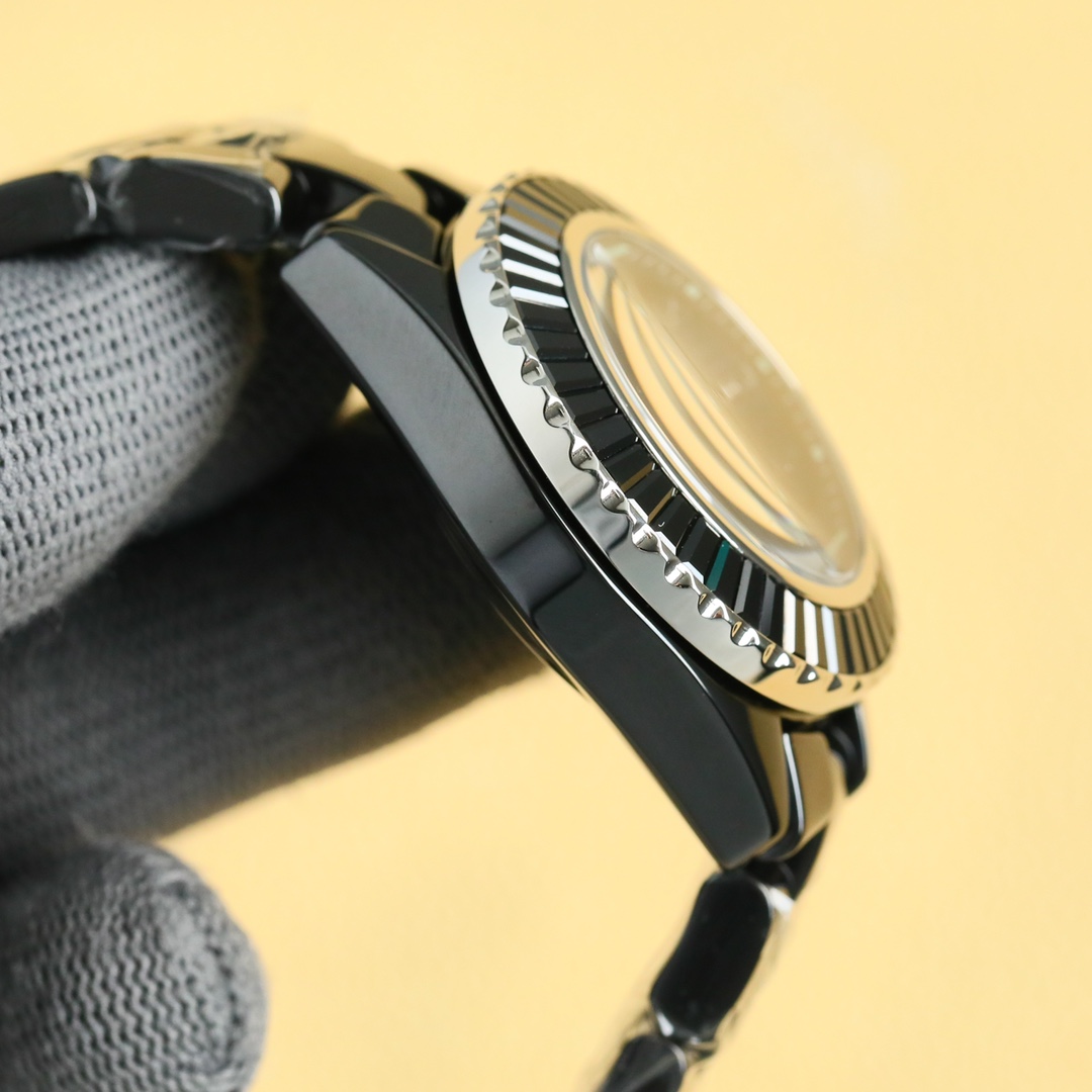 New Super Ceramic - Chanel J12 33mm watch! Goddess Benefits - Black(1:1 replica)