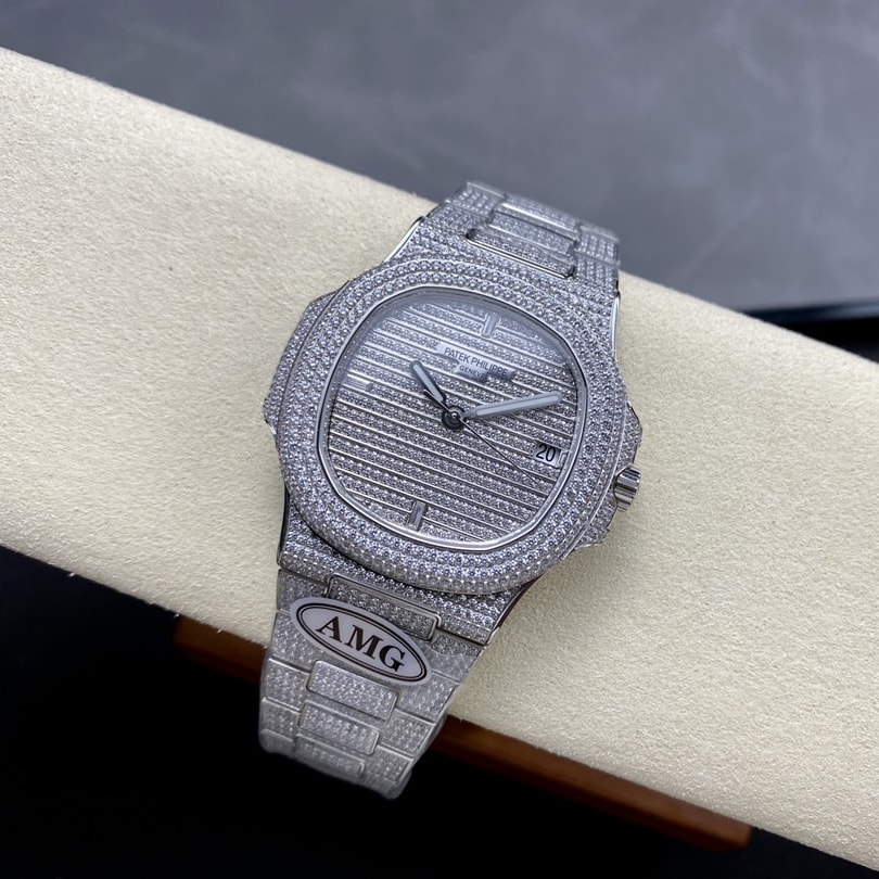 Fake Diamond Watch Patek Philippe Replica 5719/1G-001 Nautilus 40mm White Gold Diamond Pave White Gold Diamond Set Automatic AMG(1:1 replica)