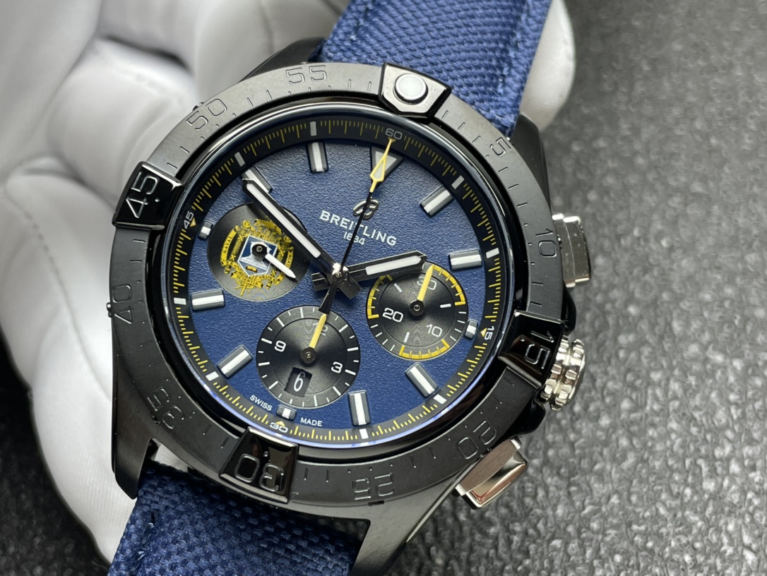 Breitling BLS Avenger Chronograph Series(1:1 replica)