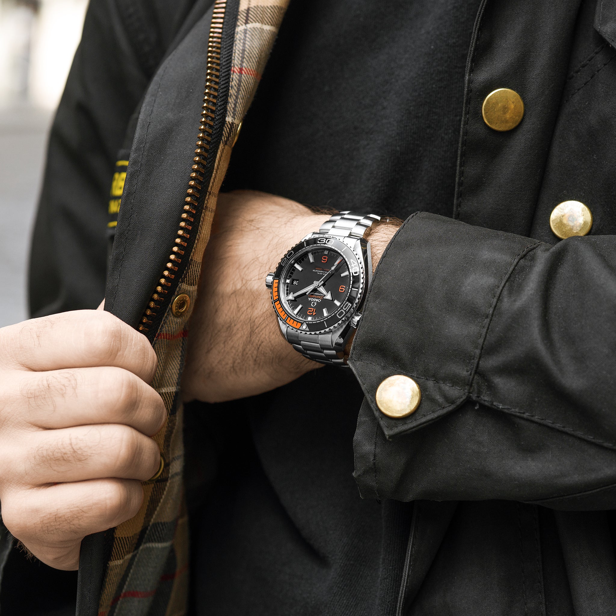 Seamaster Planet Ocean 600M Co-Axial Master Chronometer 43.5mm Black Dial With Orange Accents On Bracelet(1:1 replica)