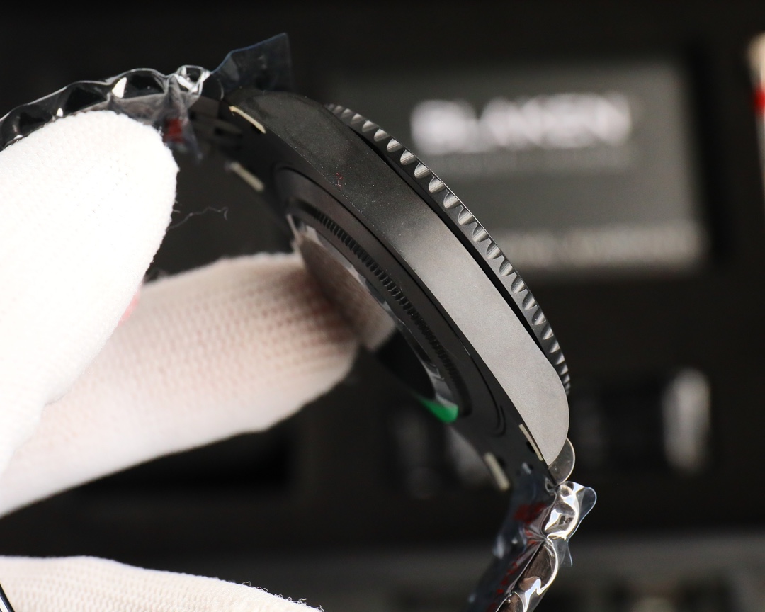 Rolex Dark Legend Submariner - DLC Black Finish - 40MM - Rose Red(1:1 replica)