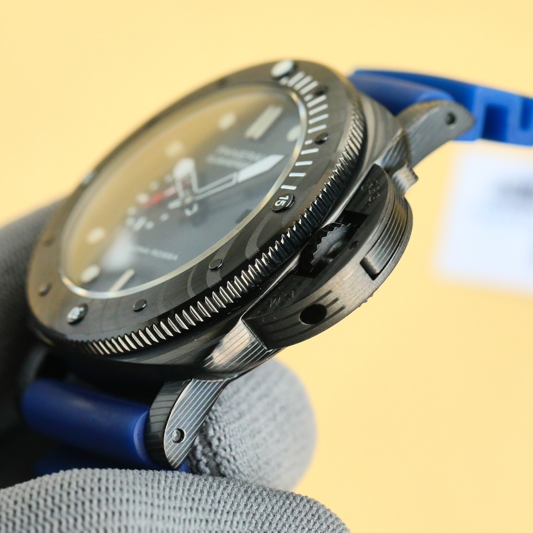 Panerai Submersible Luna Rossa Carbotech™ watch PAM01563(1:1 replica)