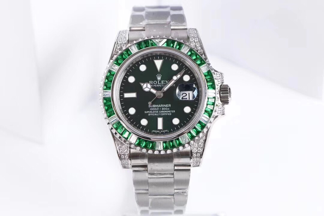 Rolex Submariner Customized with Diamonds - Green Diamonds - 40MM(1:1 replica)
