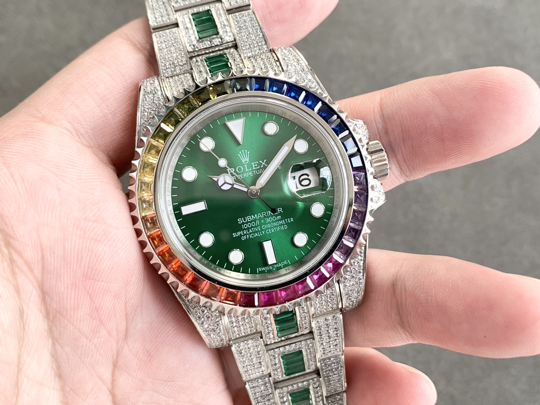 Rolex Submariner Special Edition with diamonds - Green iridescent diamonds - All diamonds - 40 mm(1:1 replica)