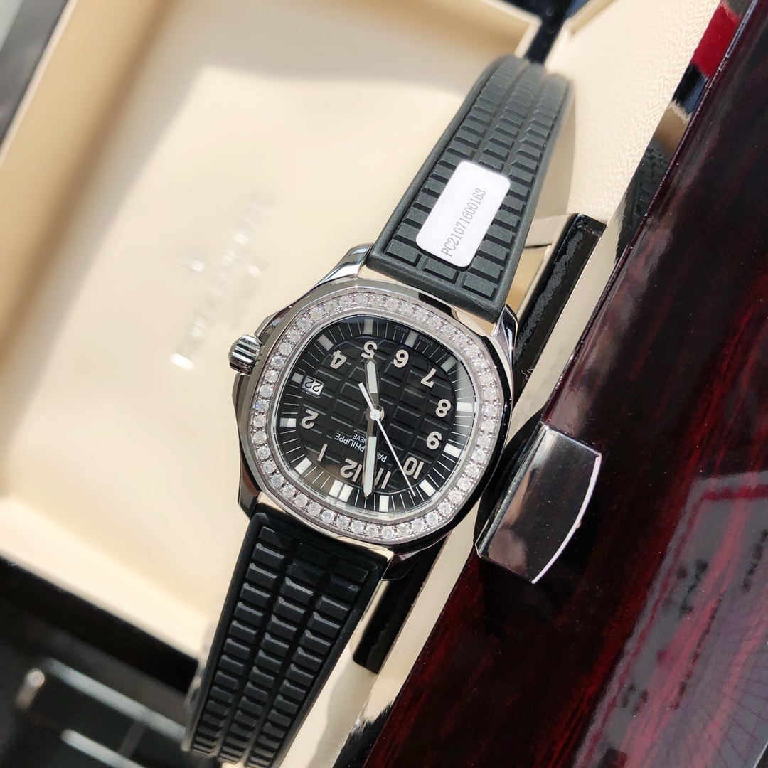 Fake Patek Philippe Replica Watch Aquanaut Ladies Stainless Steel Black Dial 5067A-001 TWF(1:1 replica)
