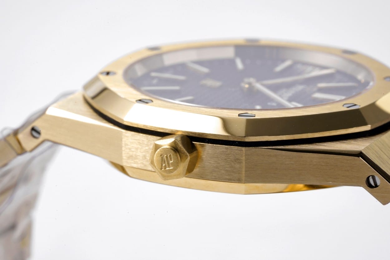 Audemars Piguet Replica Watch Royal Oak Extra-Thin Yellow Gold Blue Index 39mm Yellow Gold Bracelet 15202BA.OO.1240BA.01-BFV2(1:1 replica)