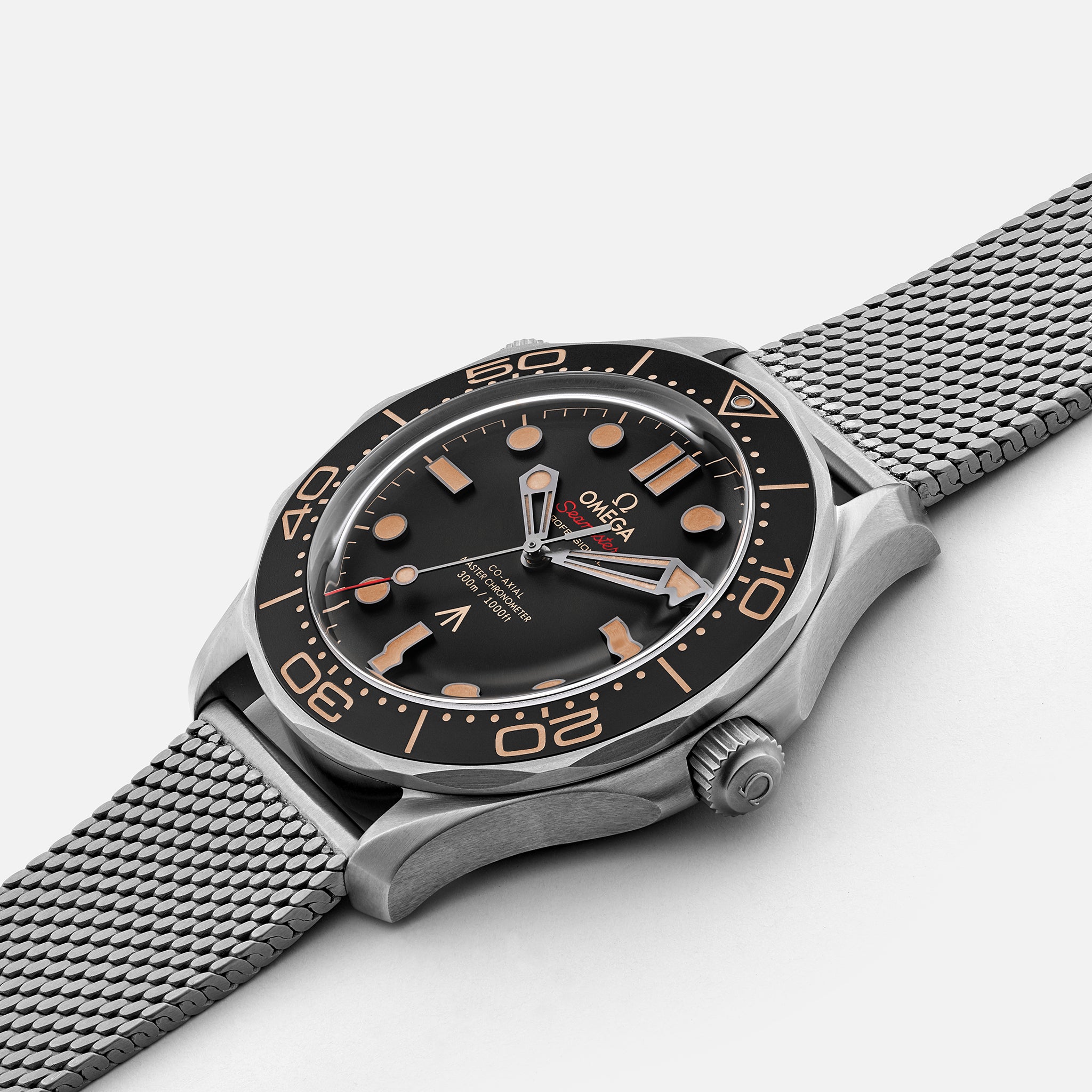 Seamaster Diver 300M Co-Axial Master Chronometer 42mm Titanium 007 Edition On Bracelet(1:1 replica)