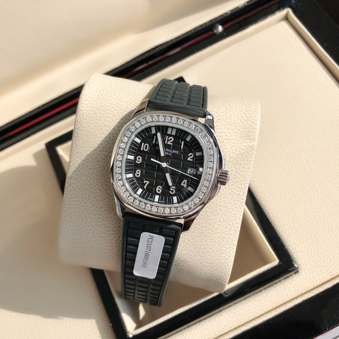 Fake Patek Philippe Replica Watch Aquanaut Ladies Stainless Steel Black Dial 5067A-001 TWF(1:1 replica)