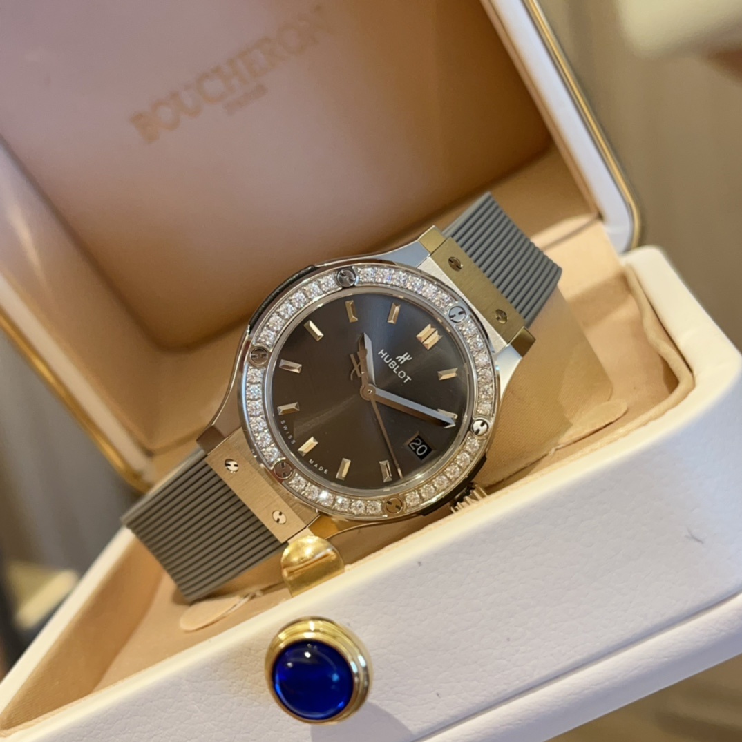 Hublot Classic 33mm High-End Women's Watch(1:1 replica)