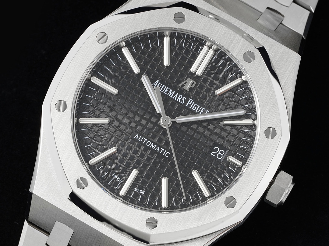Audemars piguet Royal Oak Series 15400ST.OO.1220ST.01(1:1 replica)
