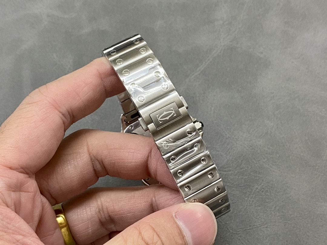 Fake Cartier watch Santos medium model Manufacture mechanical movement Steel Silver Dial WSSA0029 AF(1:1 replica)