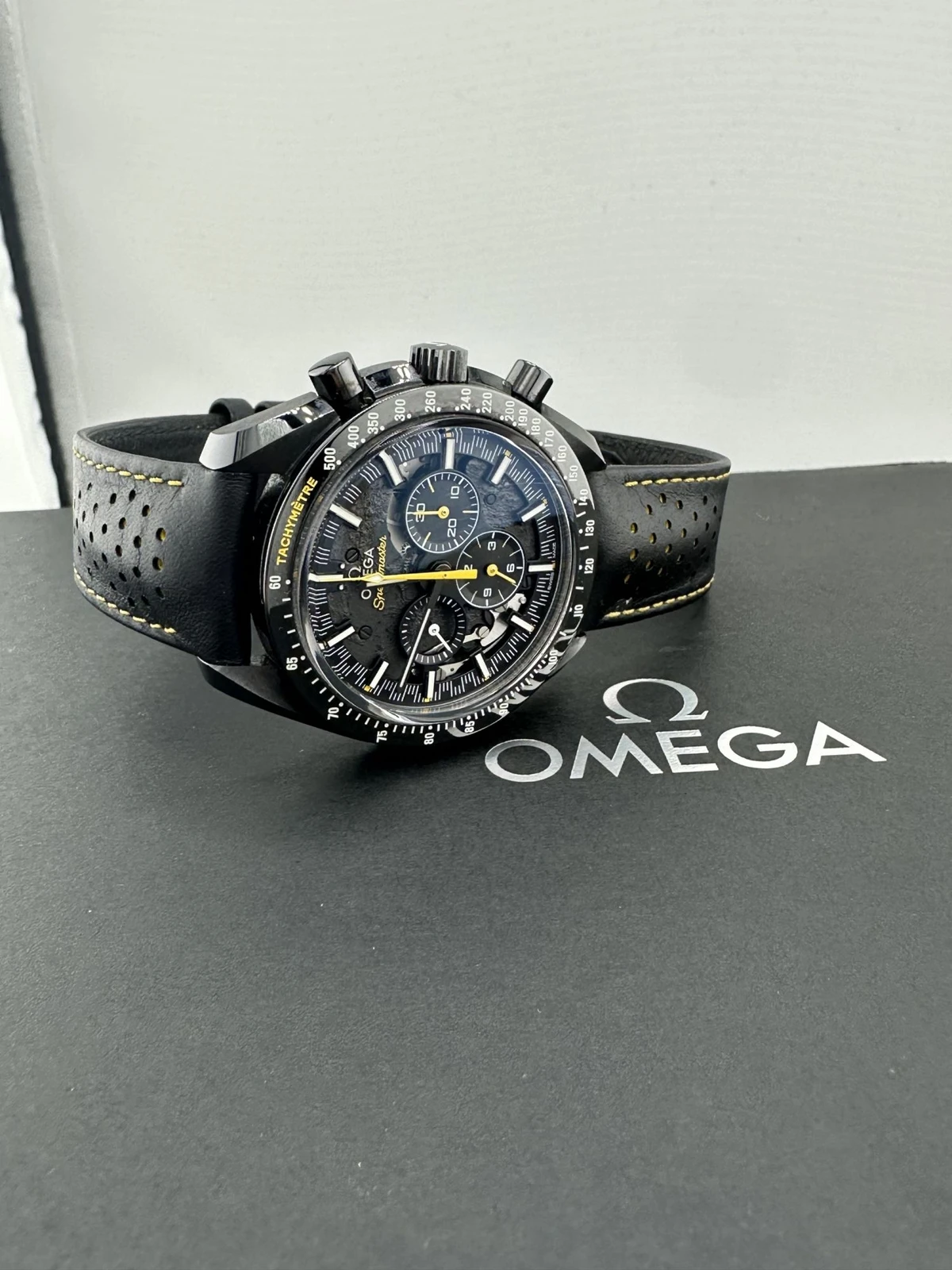 Speedmaster Series Dark Side of the Moon(1:1 replica)