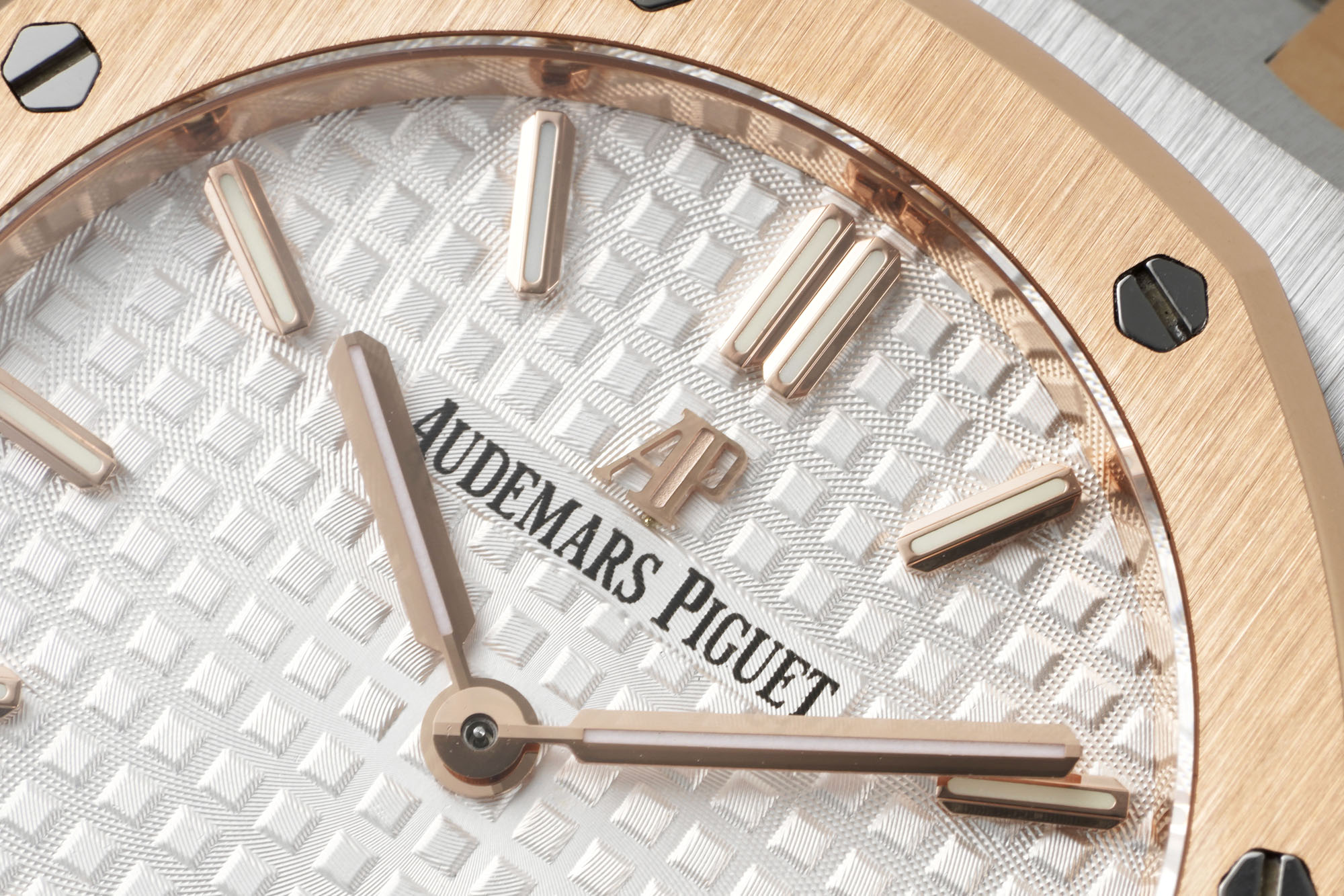 Audemars piguet Royal Oak Series 67651SR.ZZ.1261SR.01(1:1 replica)