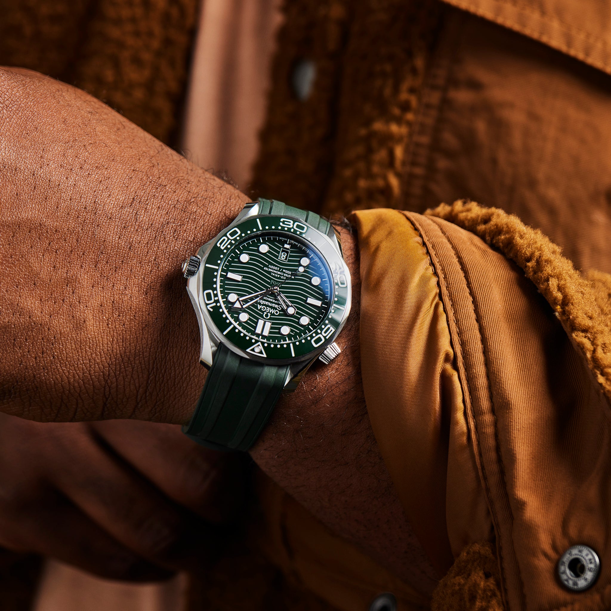 Seamaster Diver 300M Co-Axial Master Chronometer 42mm Green Dial On Rubber Strap(1:1 replica)