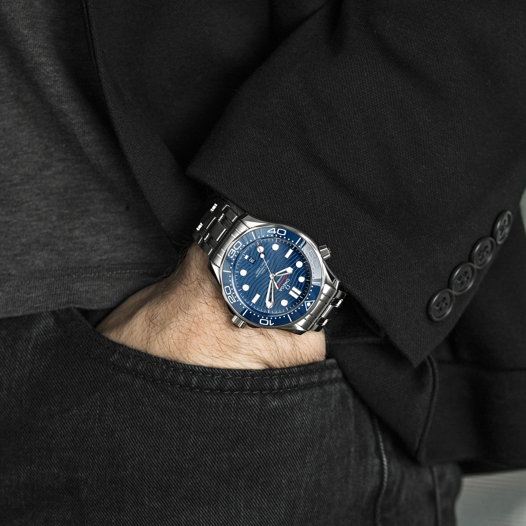 Seamaster Diver 300M Co-Axial Master Chronometer 42mm Blue Dial On Bracelet(1:1 replica)