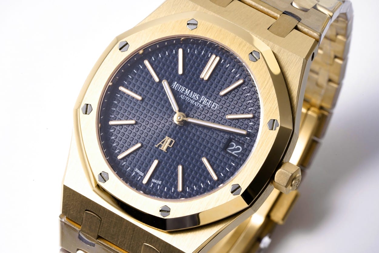 Audemars Piguet Replica Watch Royal Oak Extra-Thin Yellow Gold Blue Index 39mm Yellow Gold Bracelet 15202BA.OO.1240BA.01-BFV2(1:1 replica)